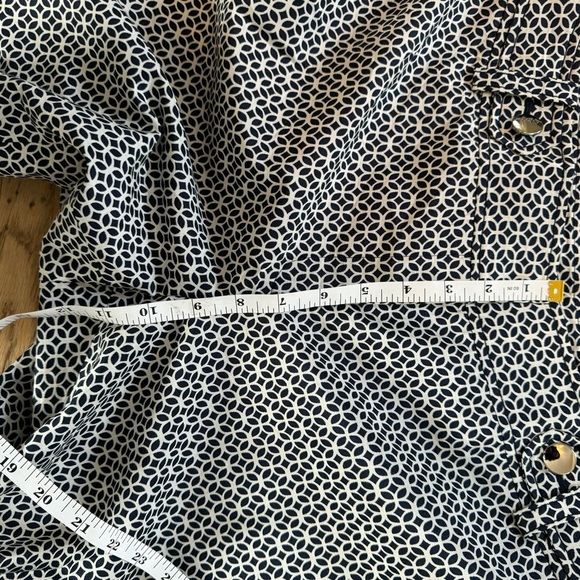 Ann Taylor  Womens Size 12 Black & White Print Margo Pants Capris - Picture 12 of 15